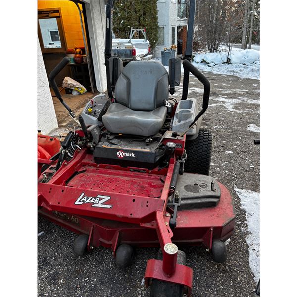 eXmark LazerZ Zero Turn Lawnmower