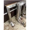 Image 3 : Metal Legs
