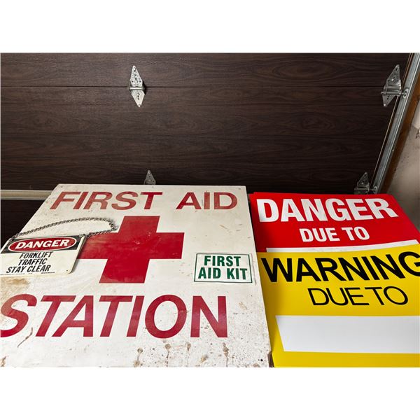 Directory Sinage Lot