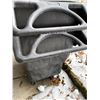 Image 2 : 2 Rubbermaid Dumping Bins