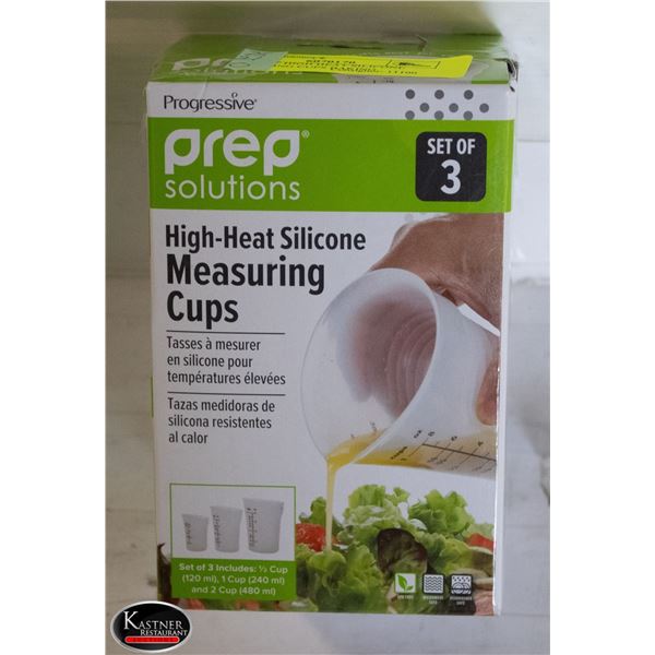 NEW 3 PC HIGH HEAT SILICONE MEASURING CUPS BAKING