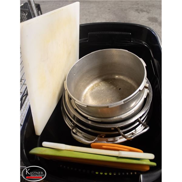 CONTAINER 4--4 LARGE COOKING POTS, 4 PLASTIC