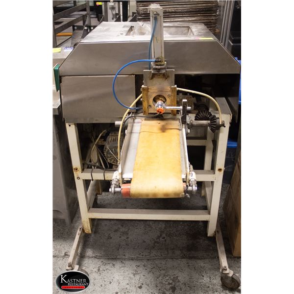 DOUGH EXTRUDER ON CASTORS