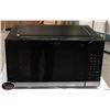 Image 1 : FRIGIDAIRE GALLERY 30" BUILT IN MICROWAVE OVEN W/