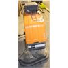 Image 2 : TASKI COMBIMAT 1600 FLOOR SCRUBBER W/ CHARGER