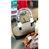 Image 2 : ICON GUSETAV KLIMT PURSE, ICON MONTHLY BOUQUET SMALL BUCKET BAG, ICON NA ALBERTO VARQAS PURSE