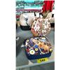 Image 1 : ICON GUSETAV KLIMT PURSE, ICON MONTHLY BOUQUET SMALL BUCKET BAG, ICON NA ALBERTO VARQAS PURSE