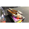 Image 2 : SIZE 9 JAPANESE SCREEN SMOKING SLIPPERS AND MUSIC POINTED SMOKING SLIPPERS, MAISON MODERNE