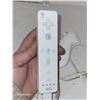 Image 2 : Official Nintendo Wii Remote + Nunchuck Bundl