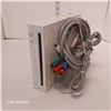 Image 1 : Wii Console with Cords