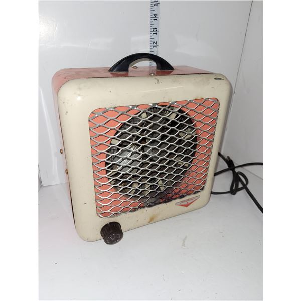 Vintage Canadian Beauty Renfrew Portable Heater