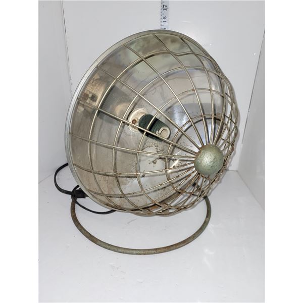 Vintage Canadian Beauty Renfrew Portable Heater from Woodward