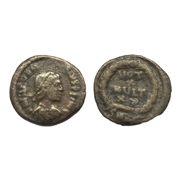 Ancient World, Roman Empire, Gratian (c. 367-383 AD), Bronze Follis, 1.10gms