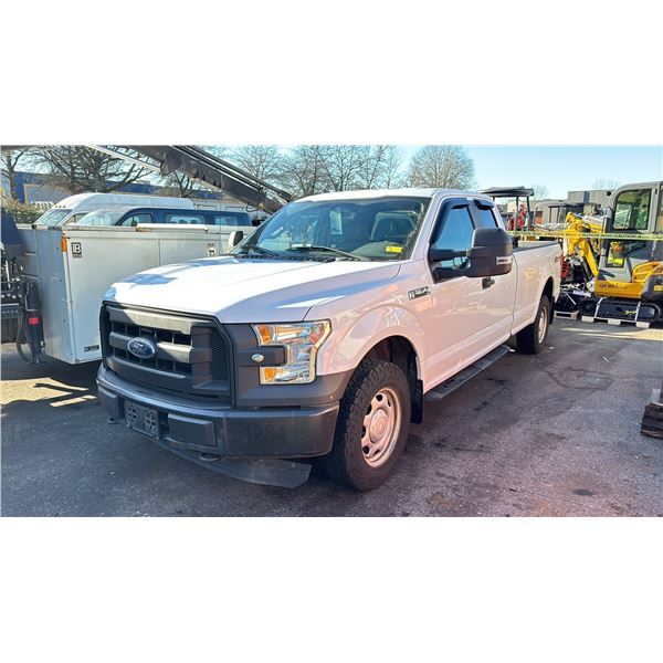 2016 FORD F150 XL, 2DR PICKUP, WHITE, VIN 1FTFX1EF8GKE27630