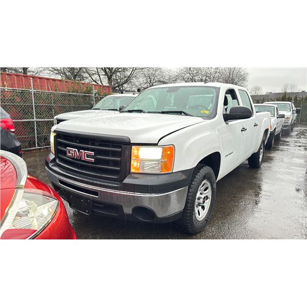 2011 GMC SIERRA FLEX FUEL, 4DR PU, WHITE, VIN 3GTP1TEA7BG214223