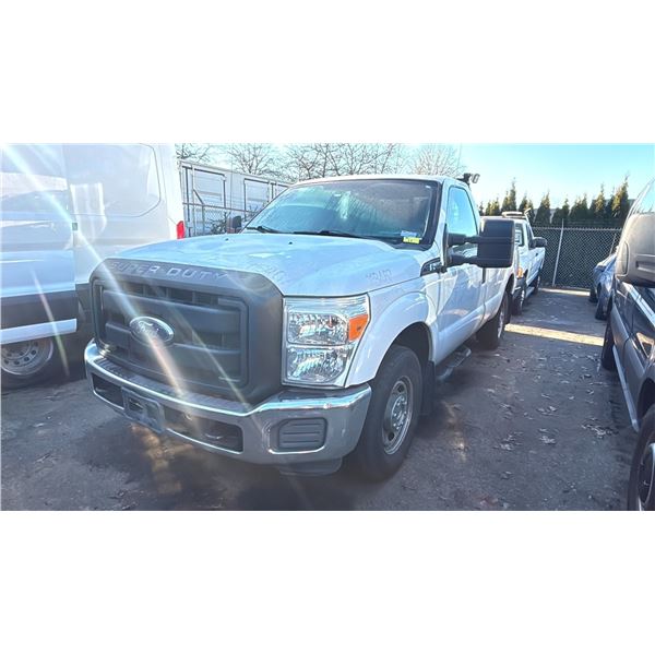 2011 FORD F250 XL SUPERDUTY, 2DR PICKUP, WHITE, VIN 1FTBF2A65BEA88555