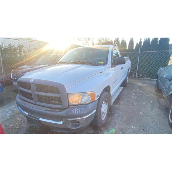 2004 DODGE RAM 2500, HEAVY DUTY 2DR PICKUP, WHITE, VIN 3D7KA26D84G136864