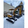 Image 2 : AGT INDUSTRIAL YELLOW MX50R GAS POWERED 28 HP RUBBER TRACK MINI EXCAVATOR WITH ATTACHED