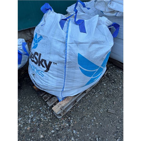 Top soil in tote