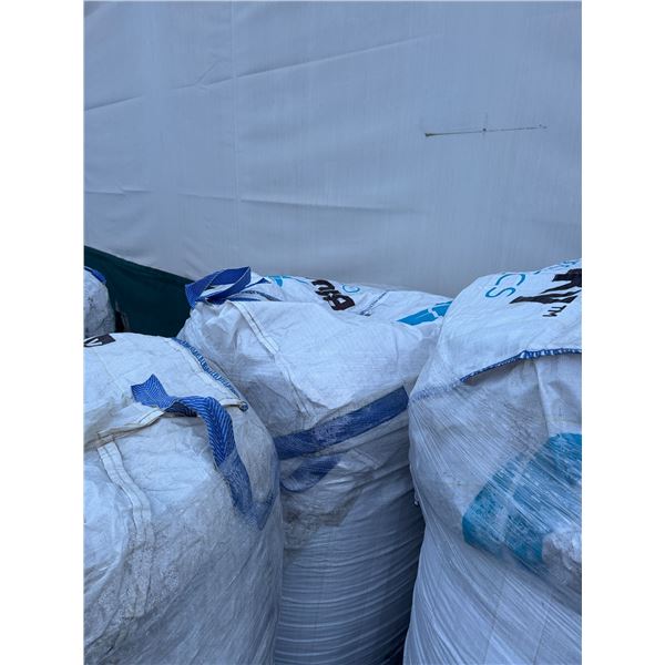 Top soil in tote