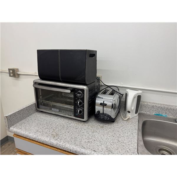 Kettle toasters and basket