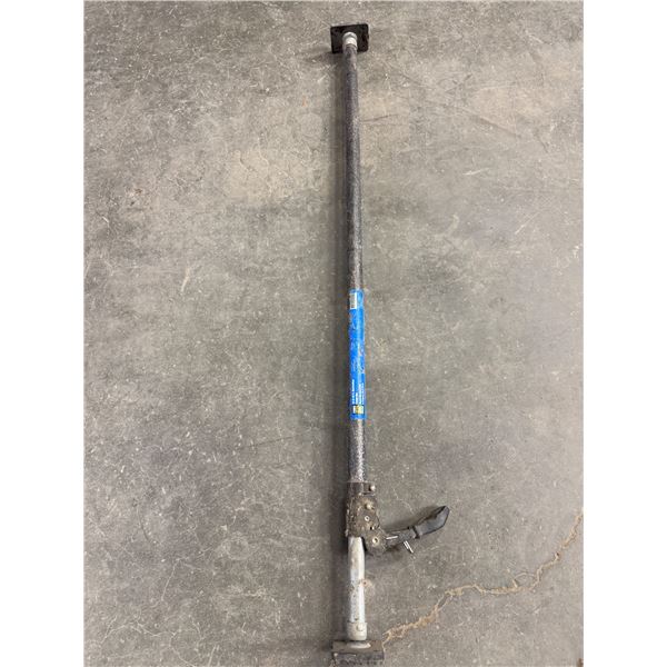 40-70 inch ratcheting cargo bar