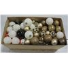 Image 1 : BOX OF MISC CHRISTMAS ORNAMENTS