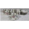 Image 1 : 16PC. ONLAC FLORAL TEA CUP & SAUCER SET