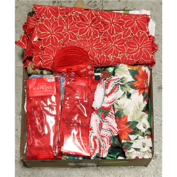 CHRISTMAS TABLE CLOTHES/NAPKINS/PLACEMATS