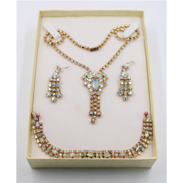 1950'S/60'S AB TASSEL