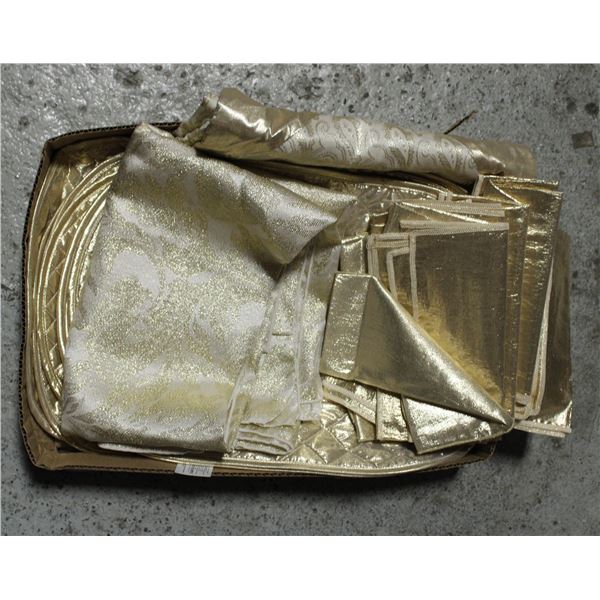 GOLD TABLE CLOTH - 10 PLACEMATS & 9 NAPKINS &