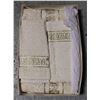 Image 1 : 2 BATH TOWELS & 2 HAND TOWELS - NEW W/TAGS