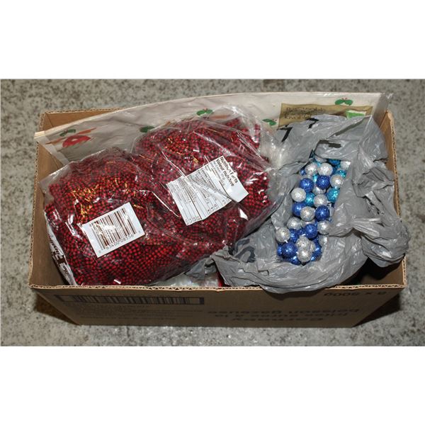 BOX OF VINTAGE CHRISTMAS DECORATIONS