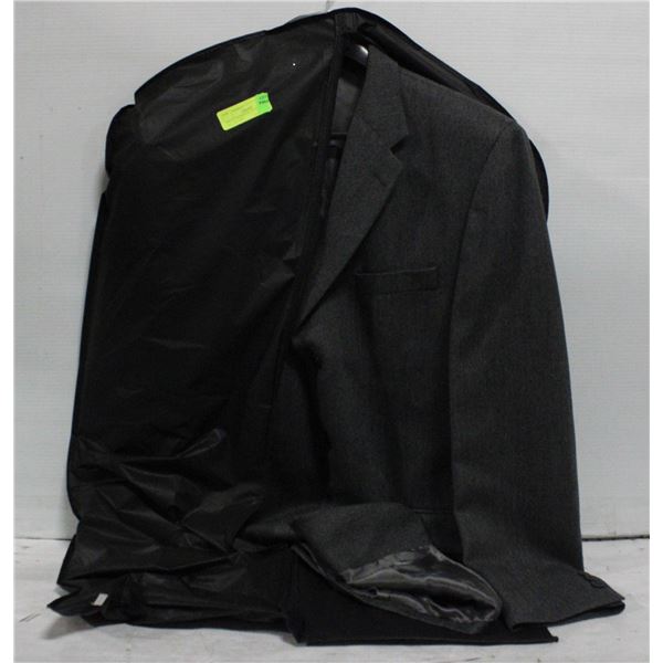 MENS LAMBSWOOL SUIT JACKET XL? - ESTATE