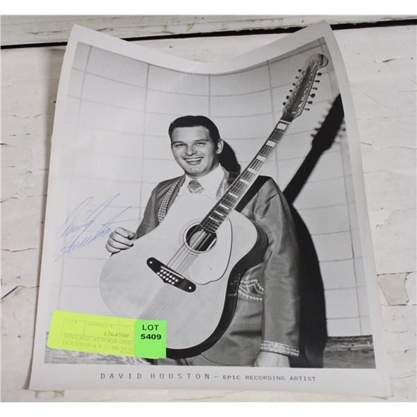 VINTAGE AUTOGRAPHED DAVID HOUSTON 8 X 11 PICTURE