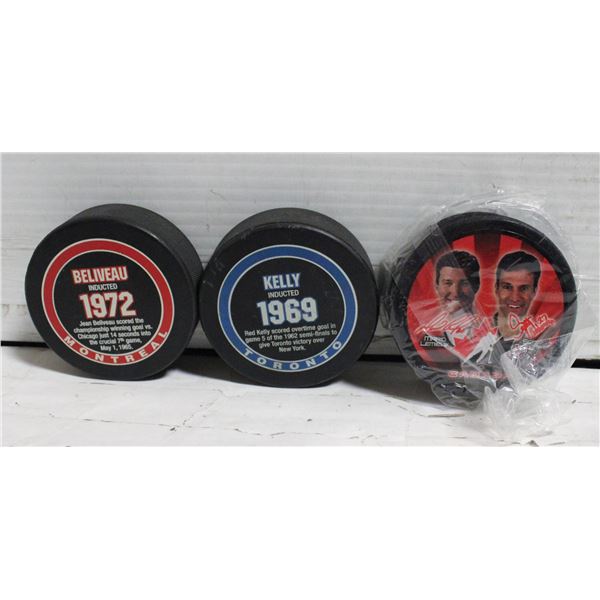 3 HOCKEY PUCKS - MCDONALDS (NEW) &  2 HOF NEW