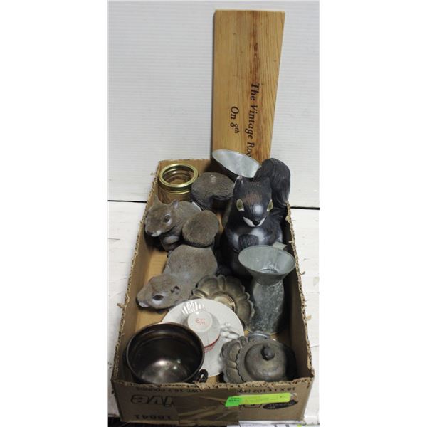 FLAT OF SILVERWARE & VINTAGE ITEMS