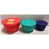 Image 1 : NEW SET OF PLASTIC MIXING BOWLS WITH LIDS