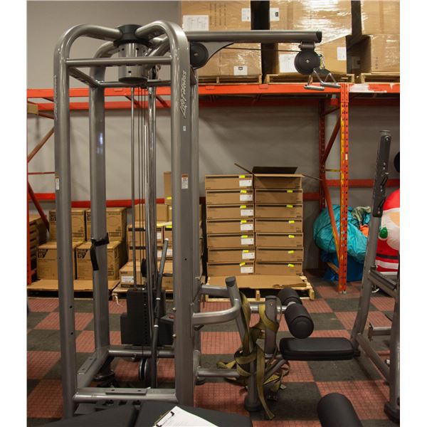 LIFE FITNESS MULTISTATION UNIVERSAL GYM SET