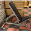 Image 1 : HAMMER STRENGTH ADJUSTABLE INCLINE DUMBBELL BENCH