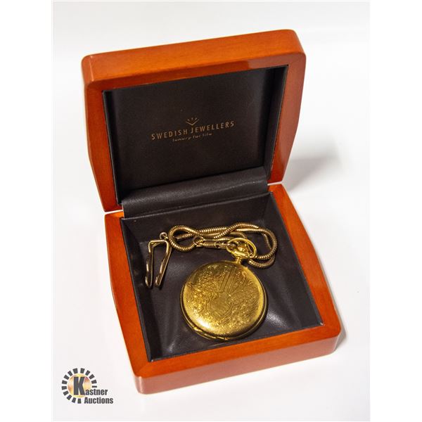 GOLD-TONE CARDINAL QUARTZ POCKET WATCH