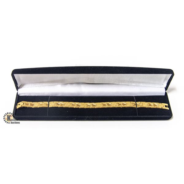 NEW 18 KT GOLD PLATED BRACELET - 8.5 INCHES