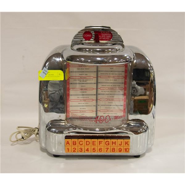 VINTAGE RETRO STYLE RADIO