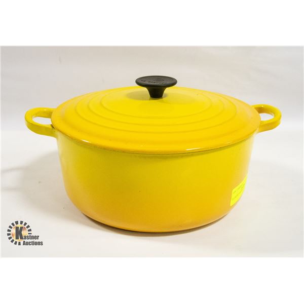 LE CRUSET ROUND DUTCH OVEN