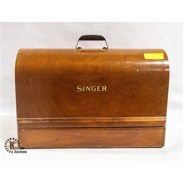 VINTAGE SINGER SEWING MACHINE