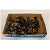 Image 1 : FLAT OF 84 SUPERHERO FIGURINES