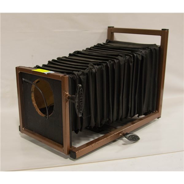ANTIQUE POP OUT CAMERA NEEDS PARTS TLC-ESTATE