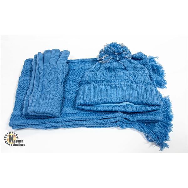 BRAND NEW WOMENS WINTER KIT - 1 TOQUE, 1 PAIR OF