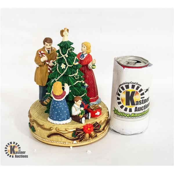 CHRISTMAS FAMILY TREE STATUE