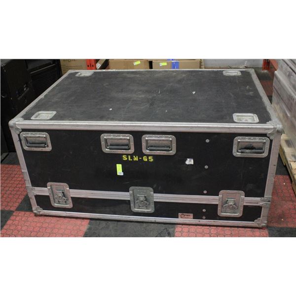 BLACK PROJECTOR CASE (HOLDS BARCO SLM G5)